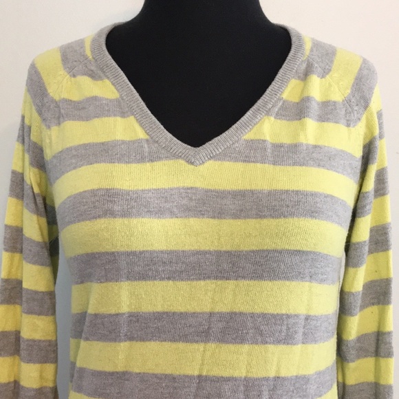 Mossimo Striped Knit V-Neck Sweater, M - Picture 4 of 9